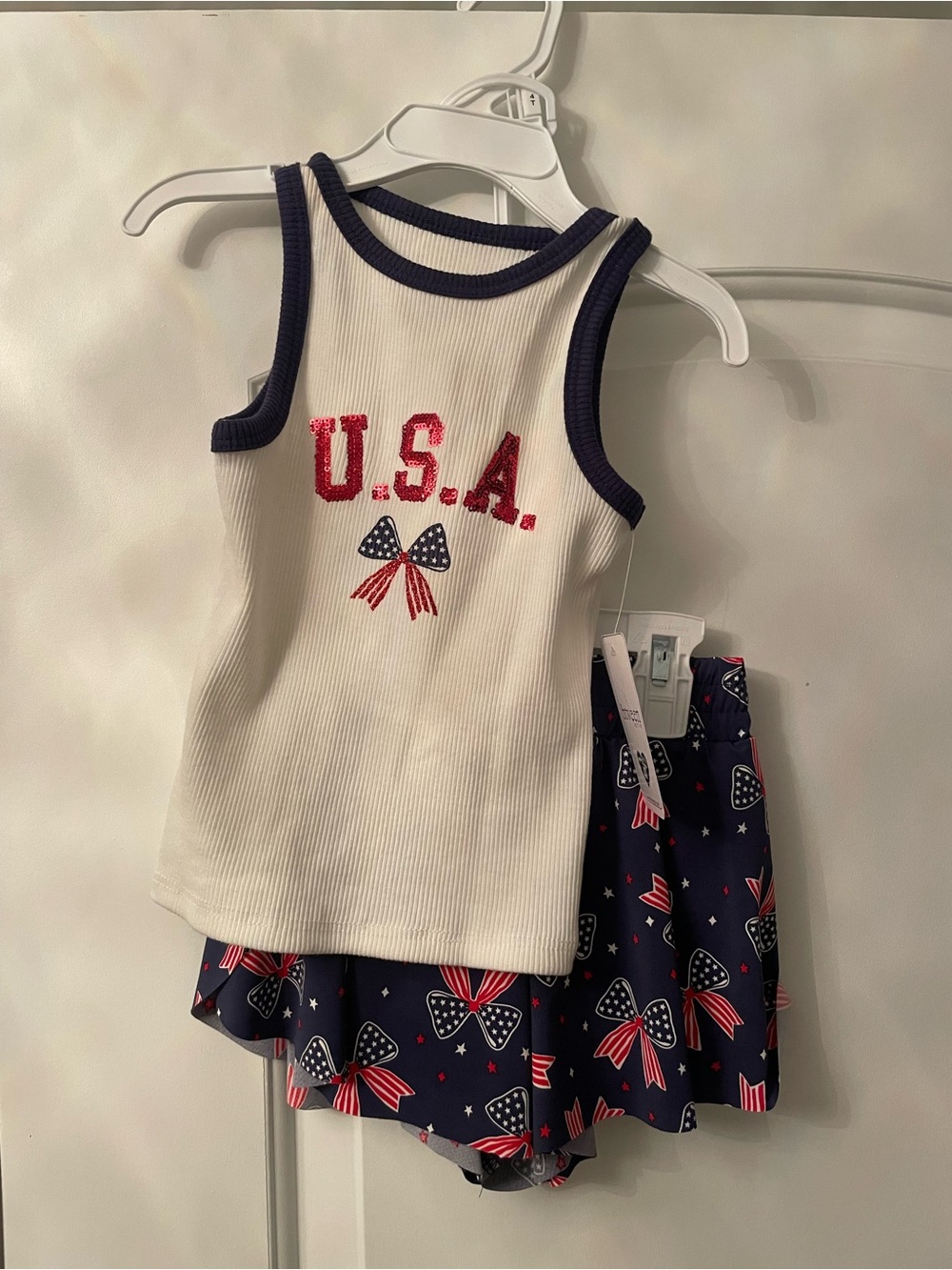 btween White & Navy USA Tank Top and Navy Bow Print Skirt Set